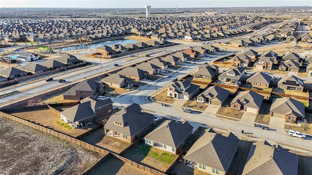 Building Photo - 719 Cool Cyn Trl