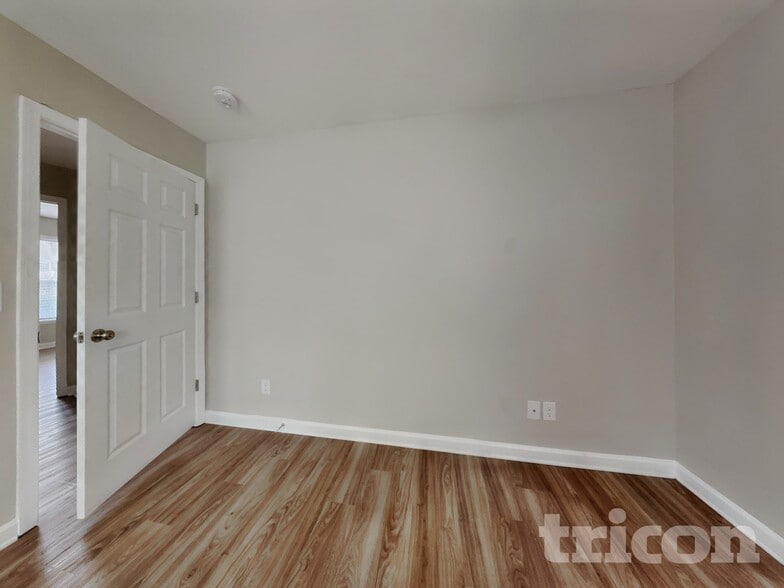 Building Photo - 1617 Faircrest Ln