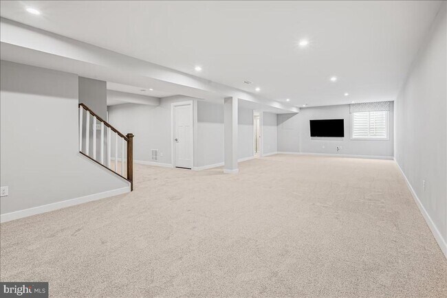 Building Photo - 712 Wallasey Dr