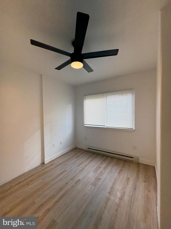 Building Photo - 2423 N Park Ave