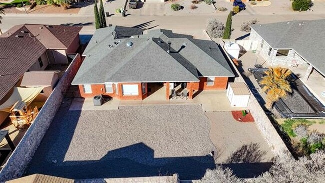 Building Photo - 2409 Saguaro Loop