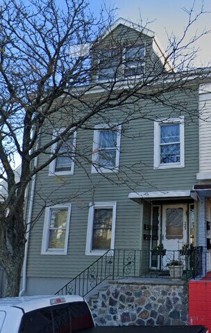 Primary Photo - 223 Trenton St