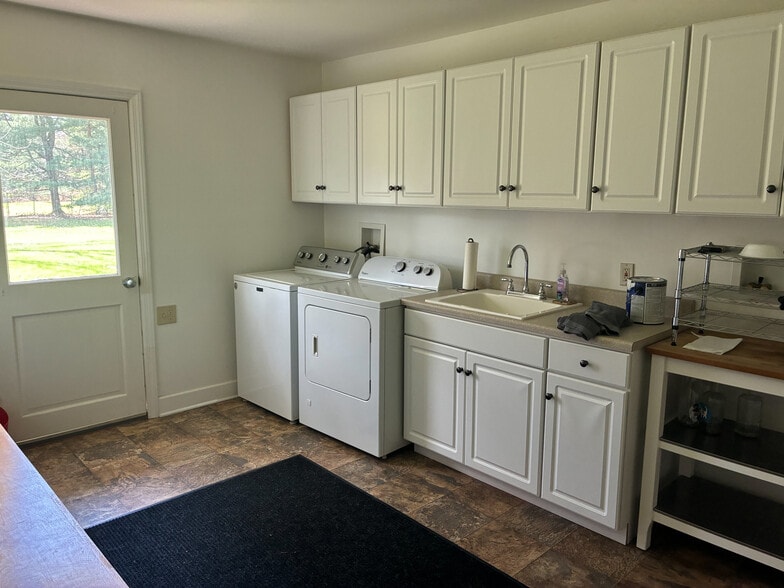 Laundry Room - 439 Allens Creek Rd