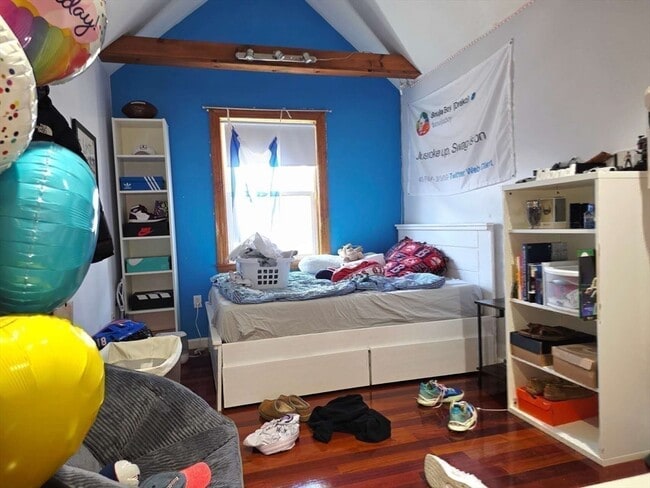 Building Photo - 70 Beaconwood Rd