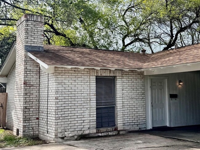 Building Photo - 4703 Sagebrush Trail