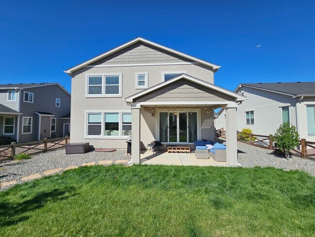 Building Photo - Beautiful 5-bedroom, 5-bathroom home in the desirable Banning Lewis Ranch community!
