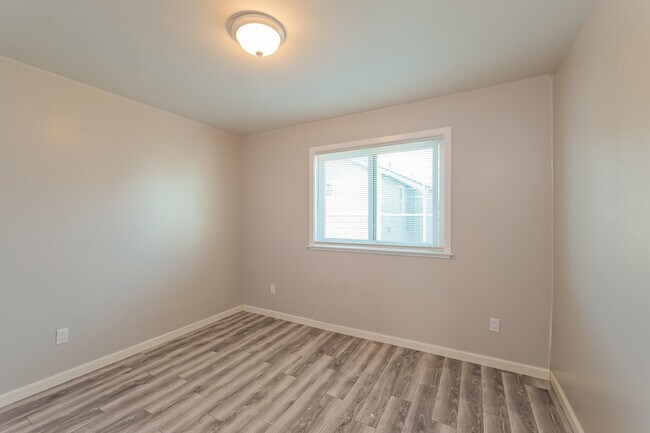 Building Photo - 139 Gibson Ave