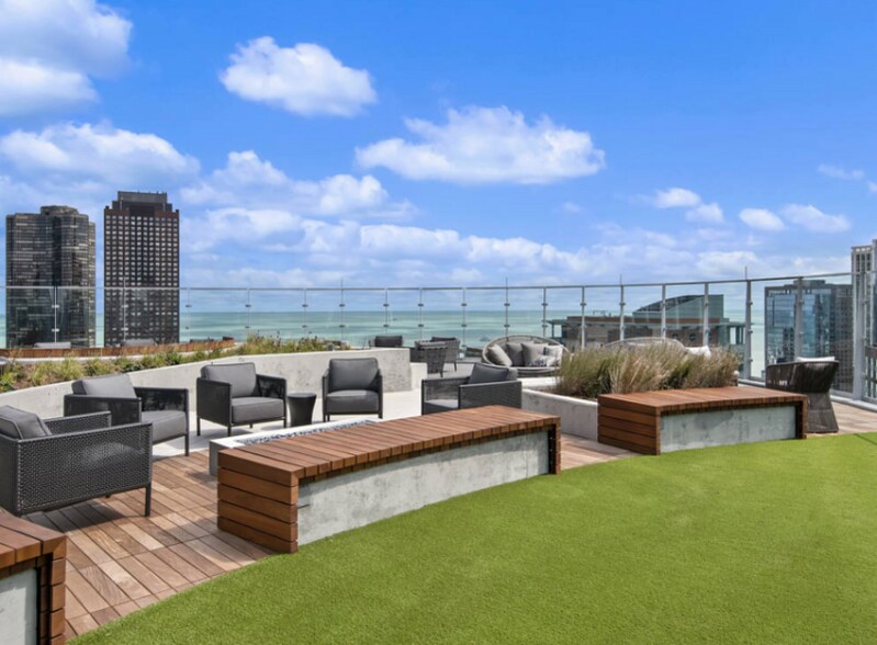 Building Photo - 460 North Park