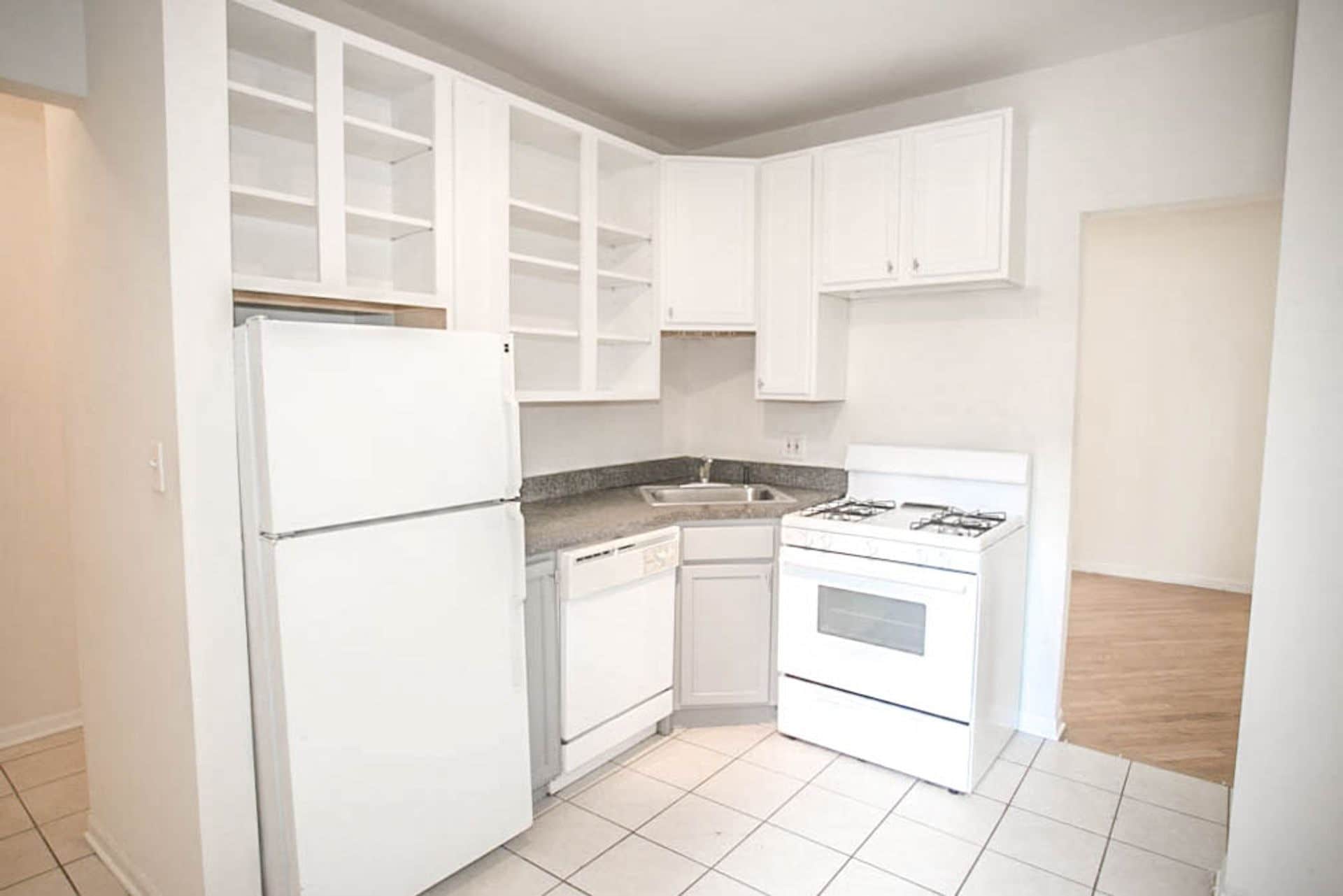 Building Photo - 1036 W Dakin St