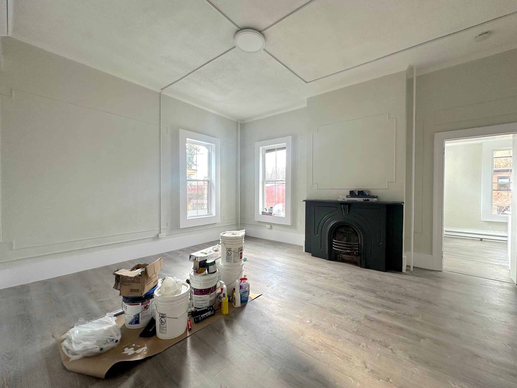 Building Photo - 275 Grand St
