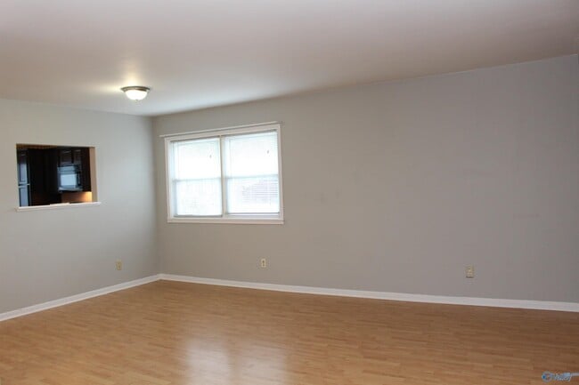 Building Photo - 364 Oakland Rd