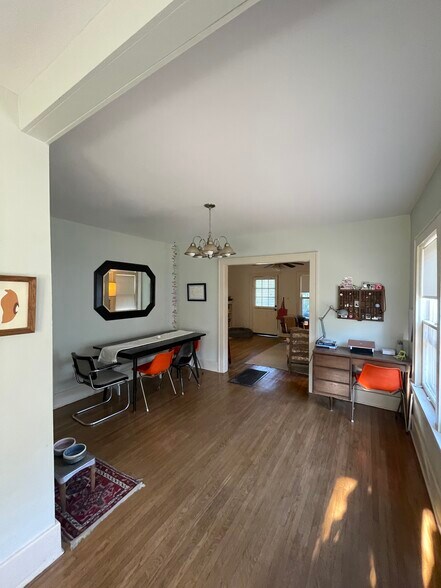 Dining Room/Flex Space - 512 N Santa Fe Ave