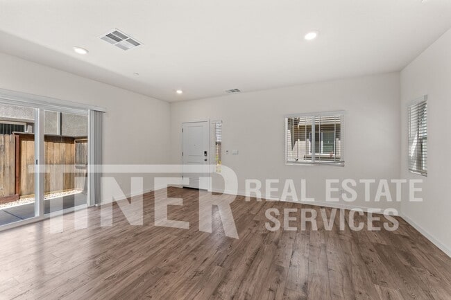 Building Photo - 3117 Pruett Dr