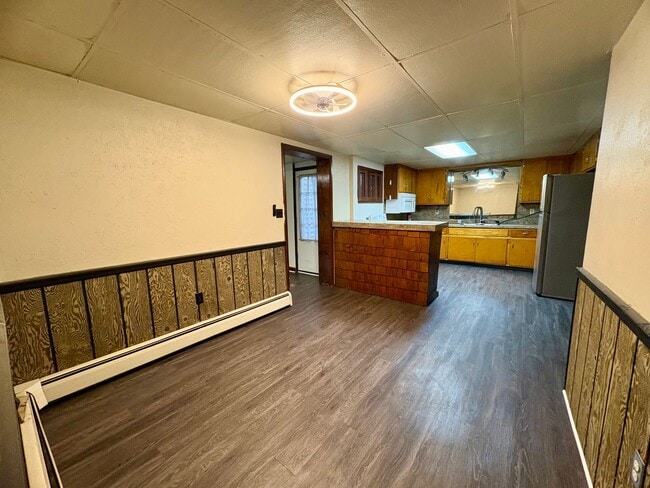 Building Photo - 3630 Colebrook Rd