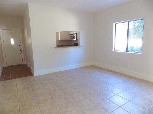 Building Photo - 2605 Enfield Rd