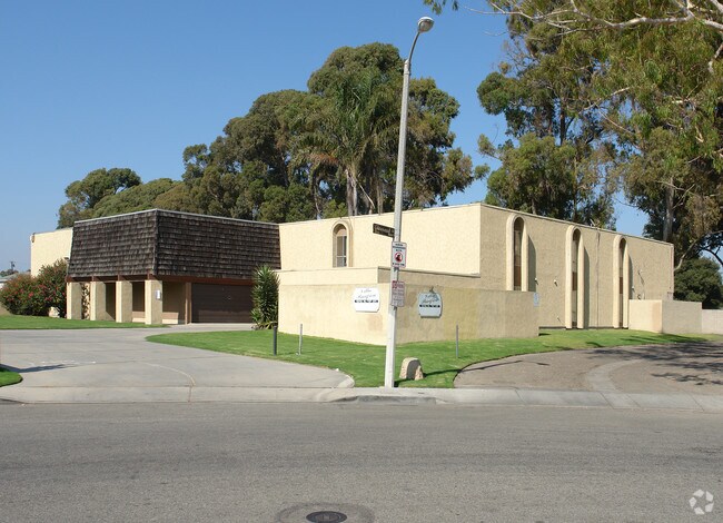 Primary Photo - Villa Pacifica