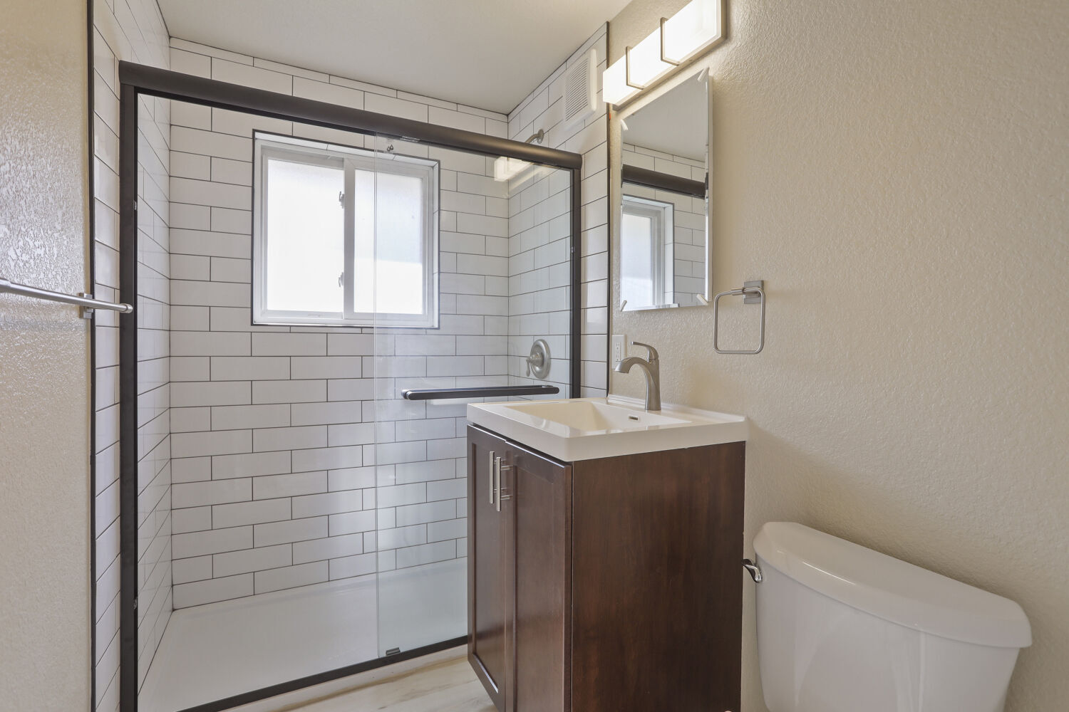 Upstairs Bathroom - 8063 Wyandot St