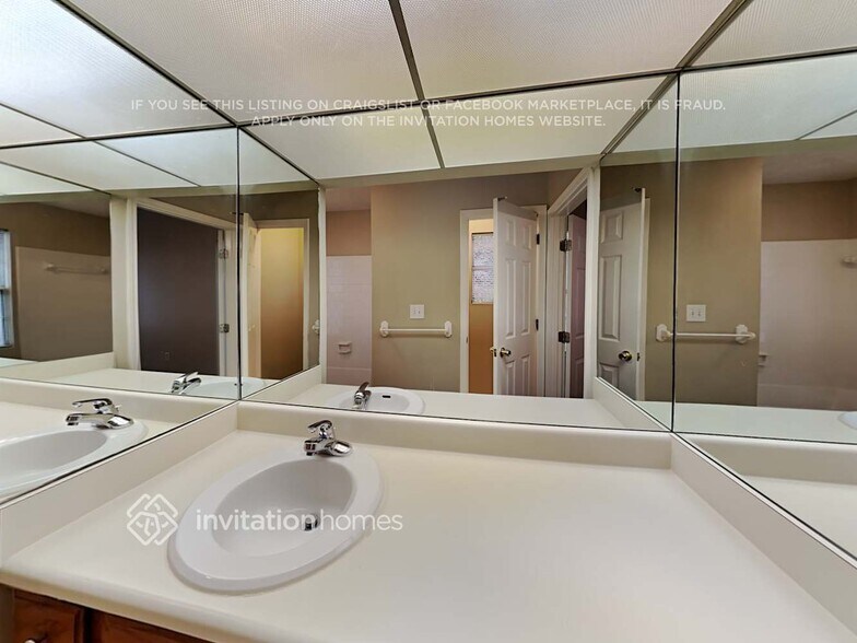 Building Photo - 1030 Hampton Hill Ct