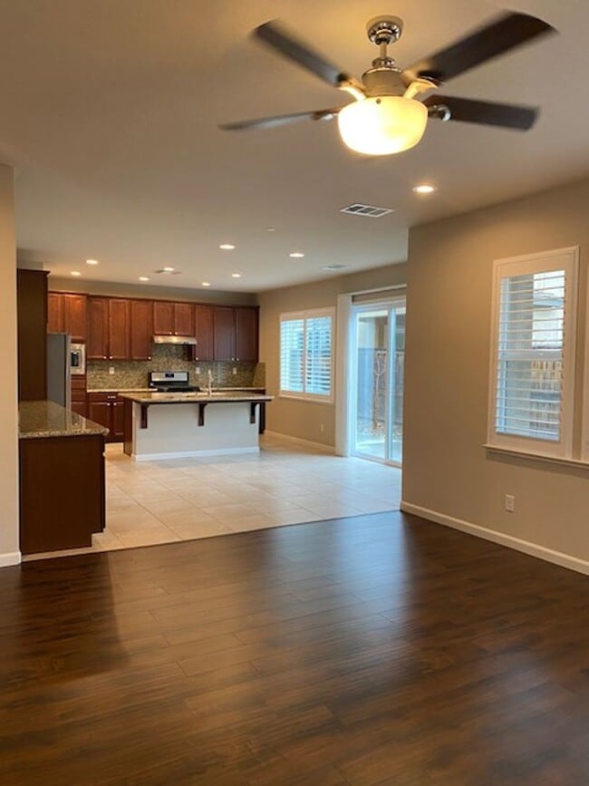 Building Photo - Immaculate Rocklin home- Available 4/15