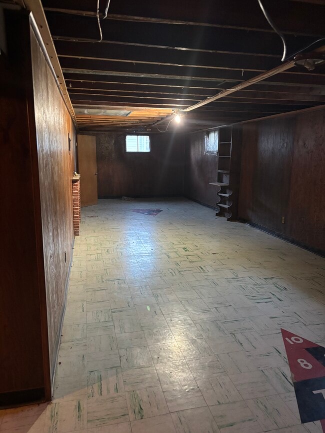 Building Photo - 12500 E 53 St