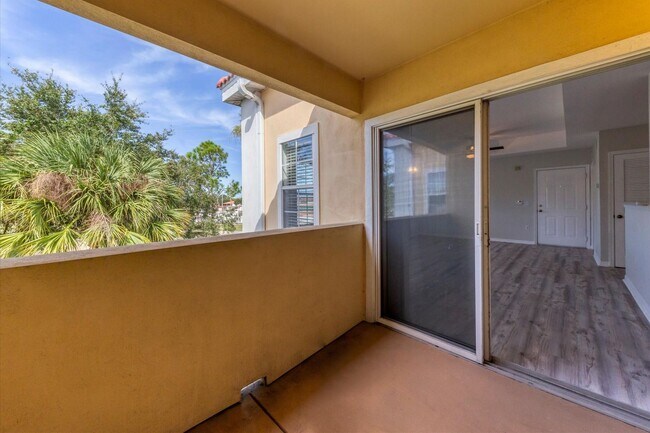 Building Photo - Updated 2/2 unit becoming available for an...