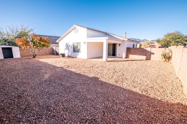 Building Photo - 4 Bedroom, 2 Bath, Split Floor Plan, 2 Car Garage, Central A/C