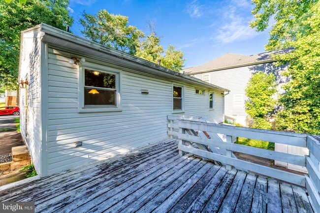 Building Photo - 13805 Fulmer Dr
