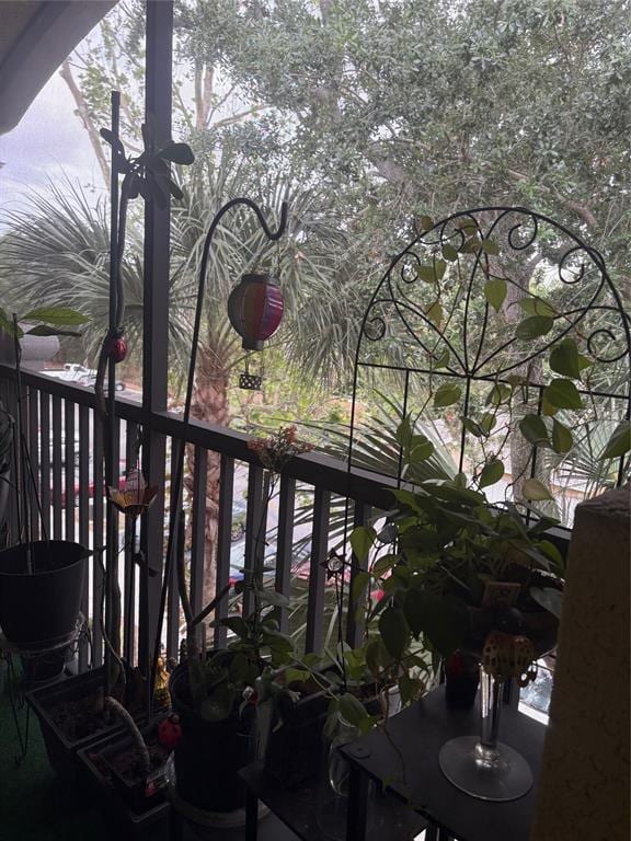 Building Photo - 10213 Courtney Palms Blvd