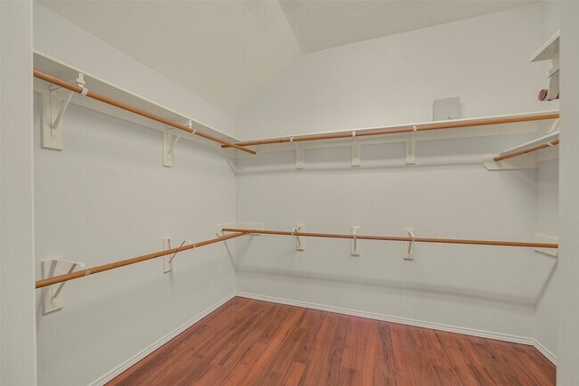 Building Photo - 1414 Phoenician Dr