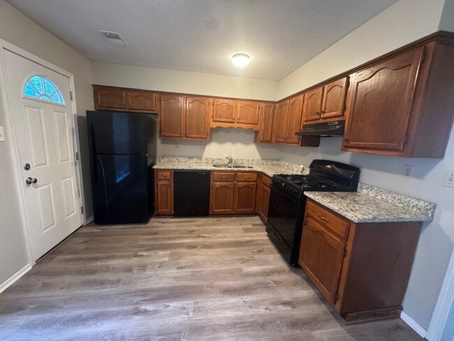 Building Photo - 4217 Brighton Dr