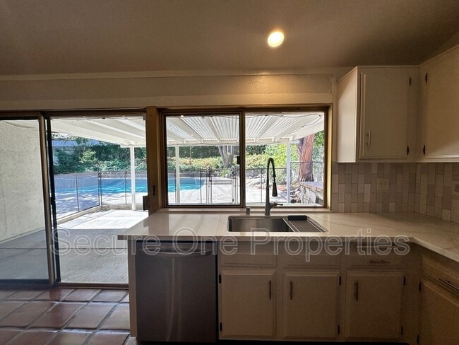 Building Photo - 29476 Trailway Ln