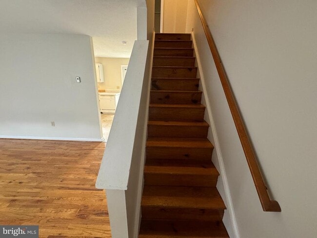 Building Photo - 205 Little River Dr