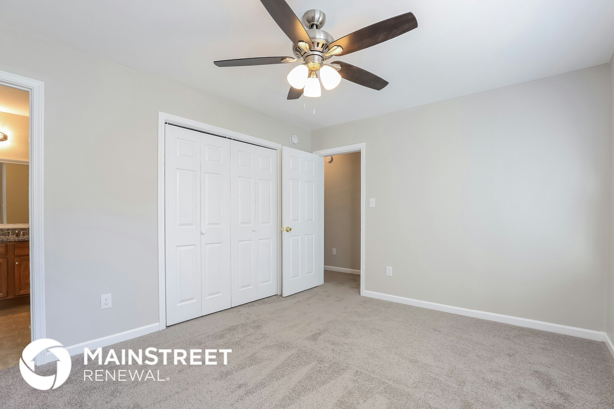 Building Photo - 5330 Mercedes Dr