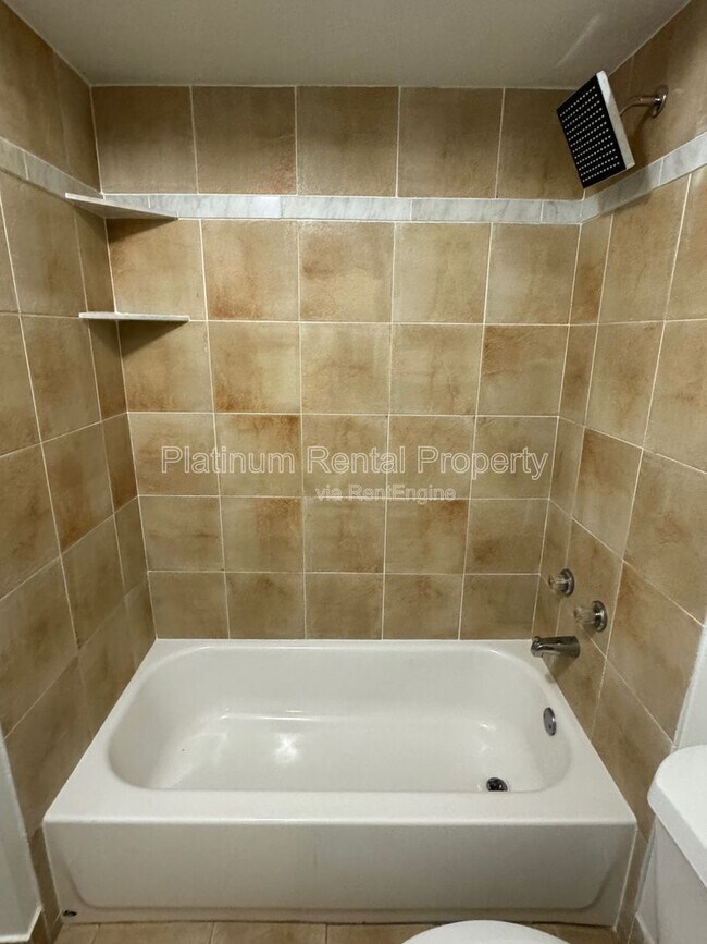 Building Photo - 2990 Summit Ridge