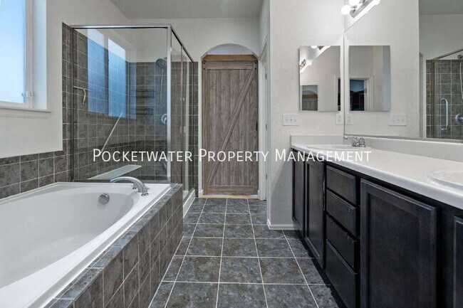 Building Photo - 5019 Thistle Dr