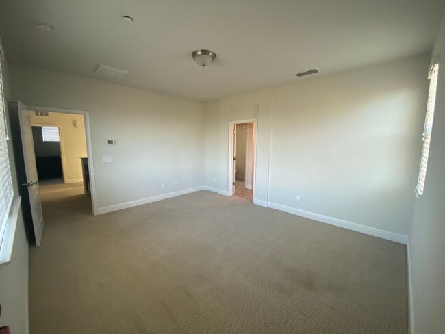 Building Photo - Roseville 3 bedroom in Veranda at Stoneridge.