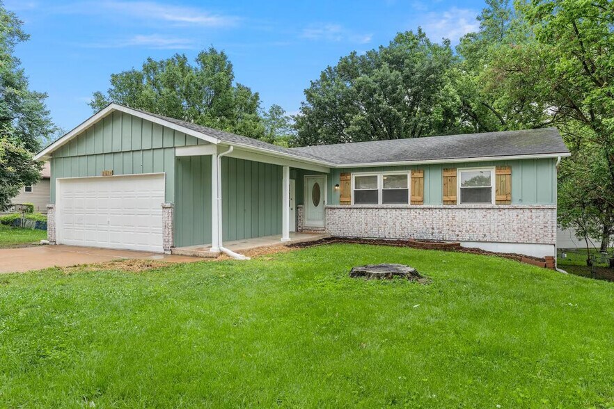 Building Photo - 2674 Smoke View Dr