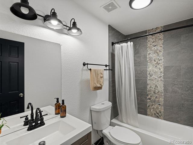 Building Photo - 8049 Sweet Water Rd