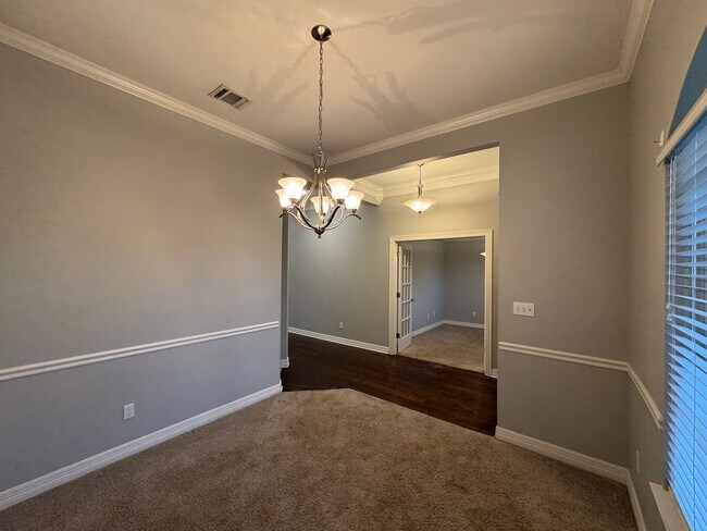 Building Photo - Haughton Schools!!! Close to I-20!