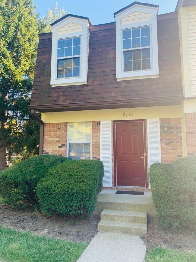 Primary Photo - 2460 S Burberry Ln