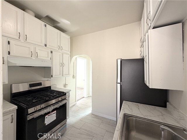 Building Photo - 5038 Denker Ave