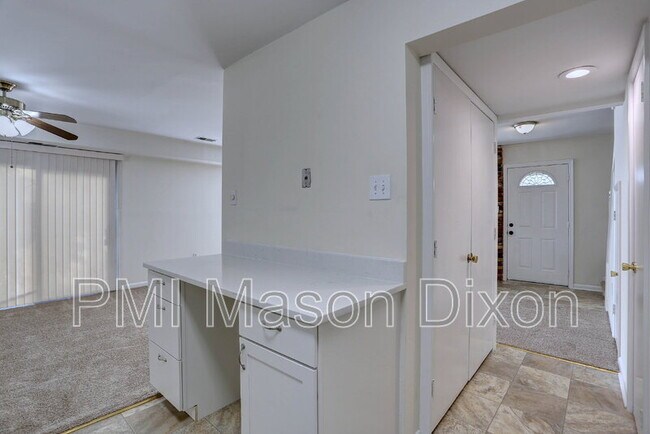 Building Photo - 9496 Timesweep Ln