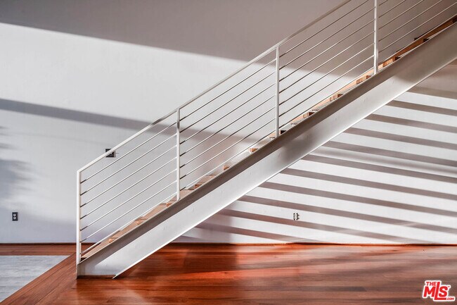 Building Photo - 1850 Industrial St