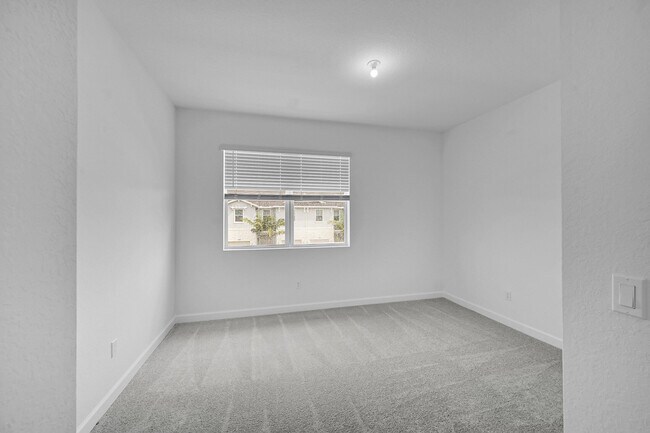 Building Photo - 520 Rivergrass St