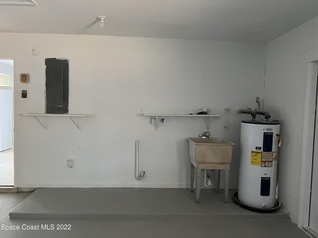 Building Photo - 2643 Cherrywood Ln