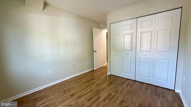 Building Photo - 9506 Miranda Ct