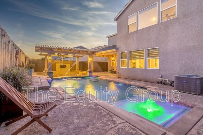 Building Photo - 145 E Taylor Ave