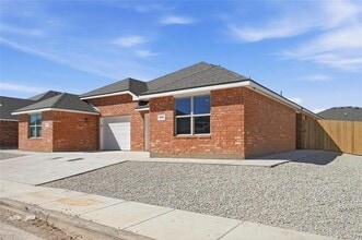 Building Photo - 2854 Glennster St