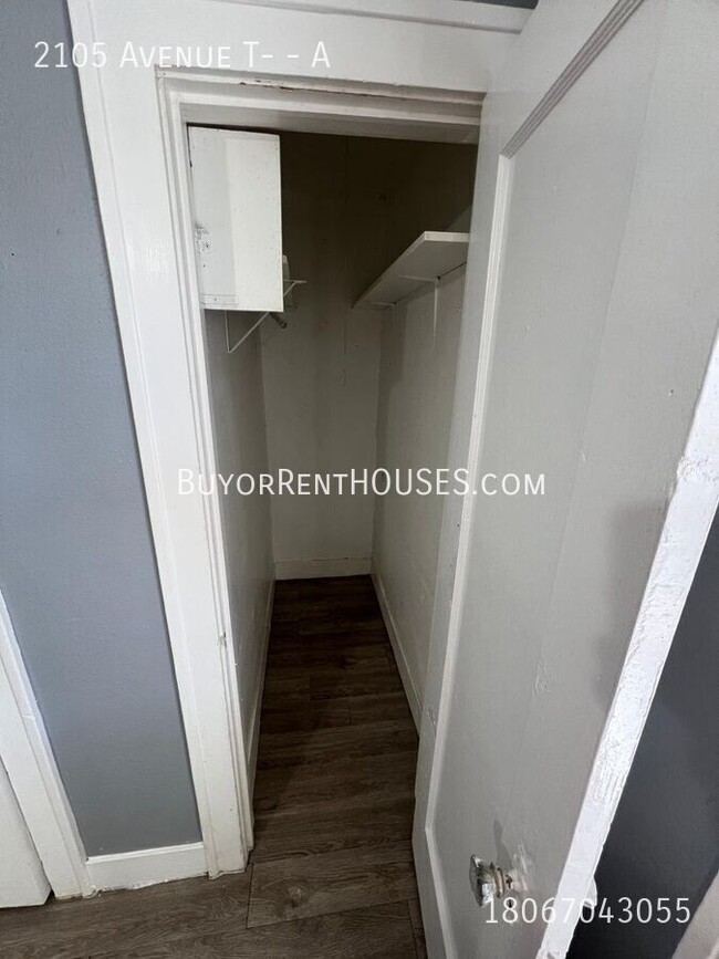 Building Photo - $499 Move-In Special (+ admin fee) + $0 De...