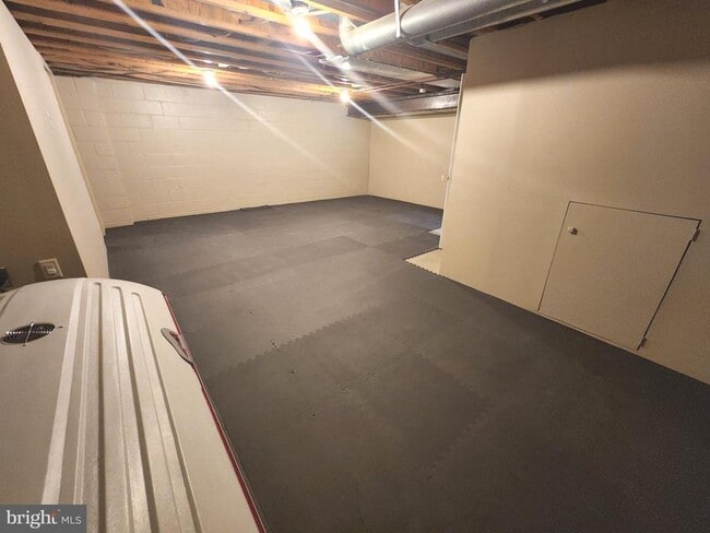 Building Photo - 236 Goshen Rd